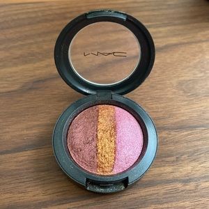 Mac Cosmetic mineralized trio in Threesome